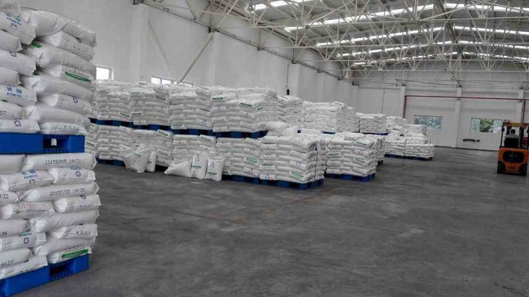 減水劑原料儲存間圖片_